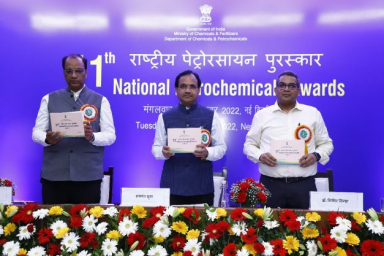 Rajju Shroff gets Lifetime Recognition Award from Ministry; 11 winners felicitated