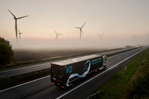 INEOS Inovyn supports Daimler Truck AG to trial Europe’s first heavy duty liquid hydrogen truck.