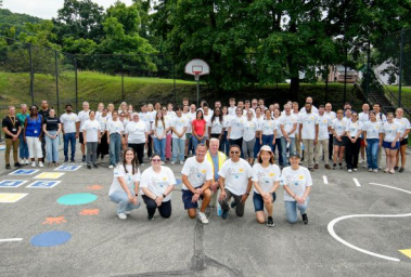 PPG celebrates 10 years of Colorful Communities program with return to Pittsburgh School