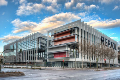 Repsol achieves mass production of gasoline from 100% renewable sources