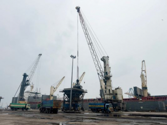 VOC Port receives its first clinker cargo for Ambuja Cement