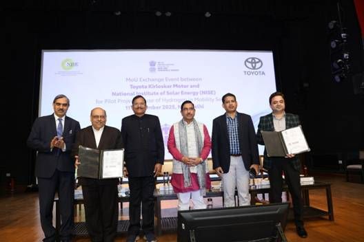 India flags off hydrogen mobility pilot, marking major push for clean transport